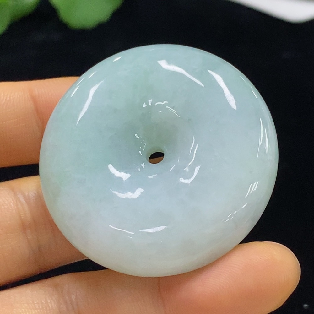 F34025628 Jadeite Peace Knot Pendant Total Weight Approx. 47.34g