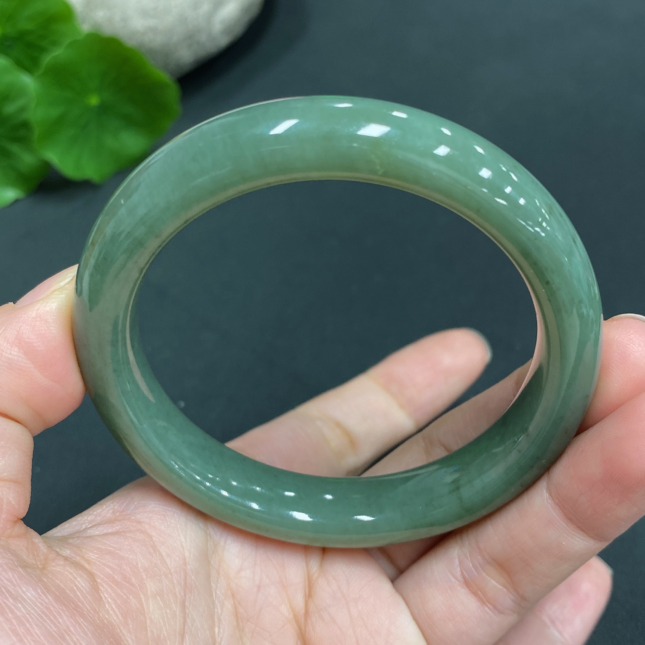 H17835413 Hetian Jade Round Bracelet  Size 51.2  Total Weight Approx. 40.3g