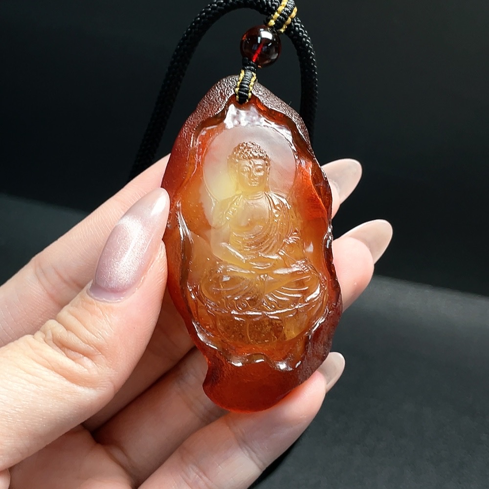 C34041804 Amber Beeswax Pendant, Total Weight Approx. 25.16g, Including Rope