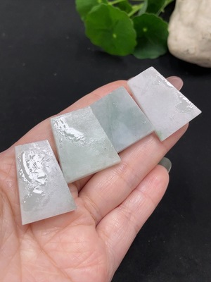 F29360686 翡翠毛货无事牌挂件一手走