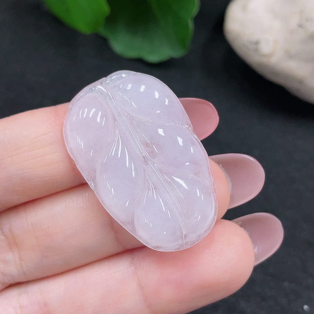 F32773023 Jadeite Leaf Pendant