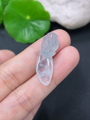 F41934118 翡翠挂件莲花 货品总约重2.06g