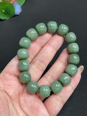 H32780977 Hetian Jade Bracelet, Approx. 12.4 mm Beads, Total Weight Approx. 57.2g