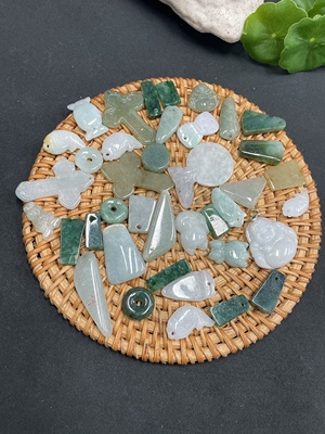 F12357245 Jadeite Inlaid Pendant Sell as a Lot