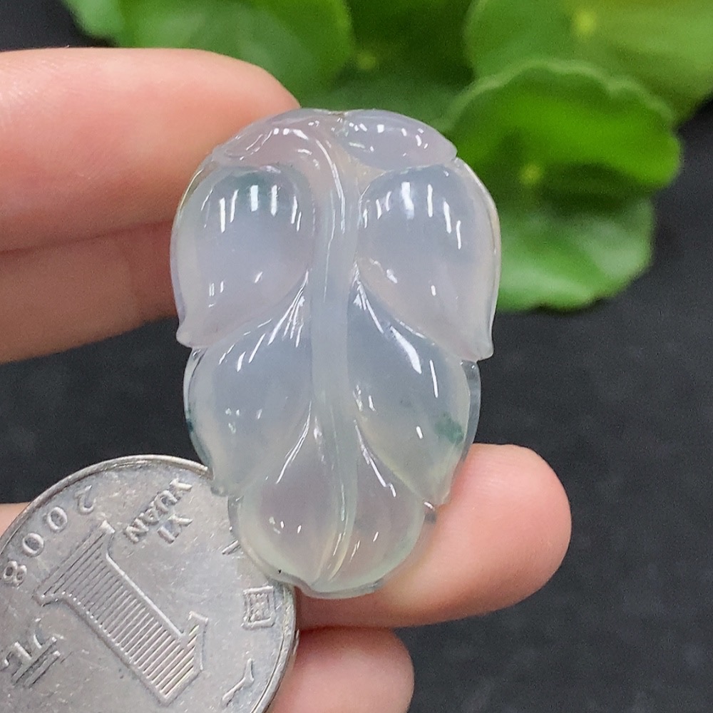 F33946963 Jadeite Leaf Pendant Total Weight Approx. 9.38g