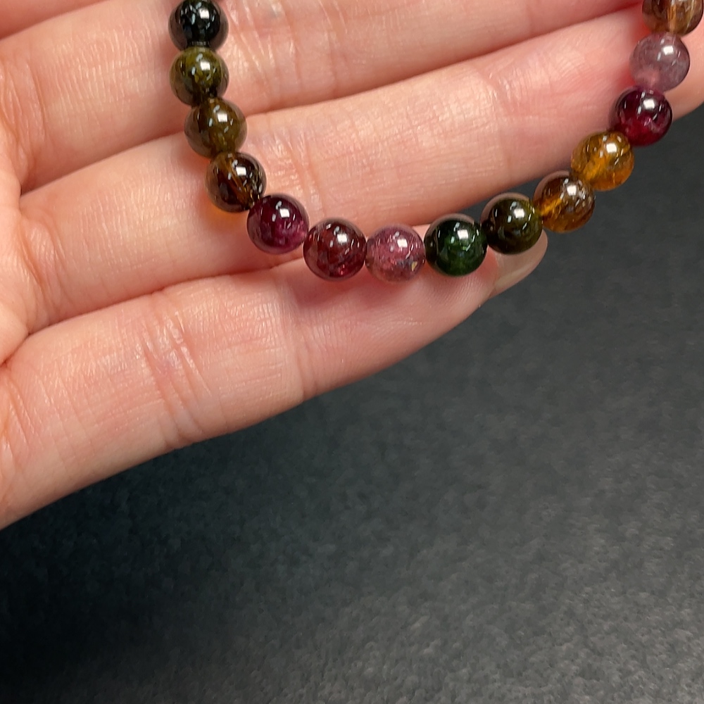 C34991664 Tourmaline Bracelet with Visible Organic Matter, Total Weight Approx. 7.5g, Stone Size About 5.4mm