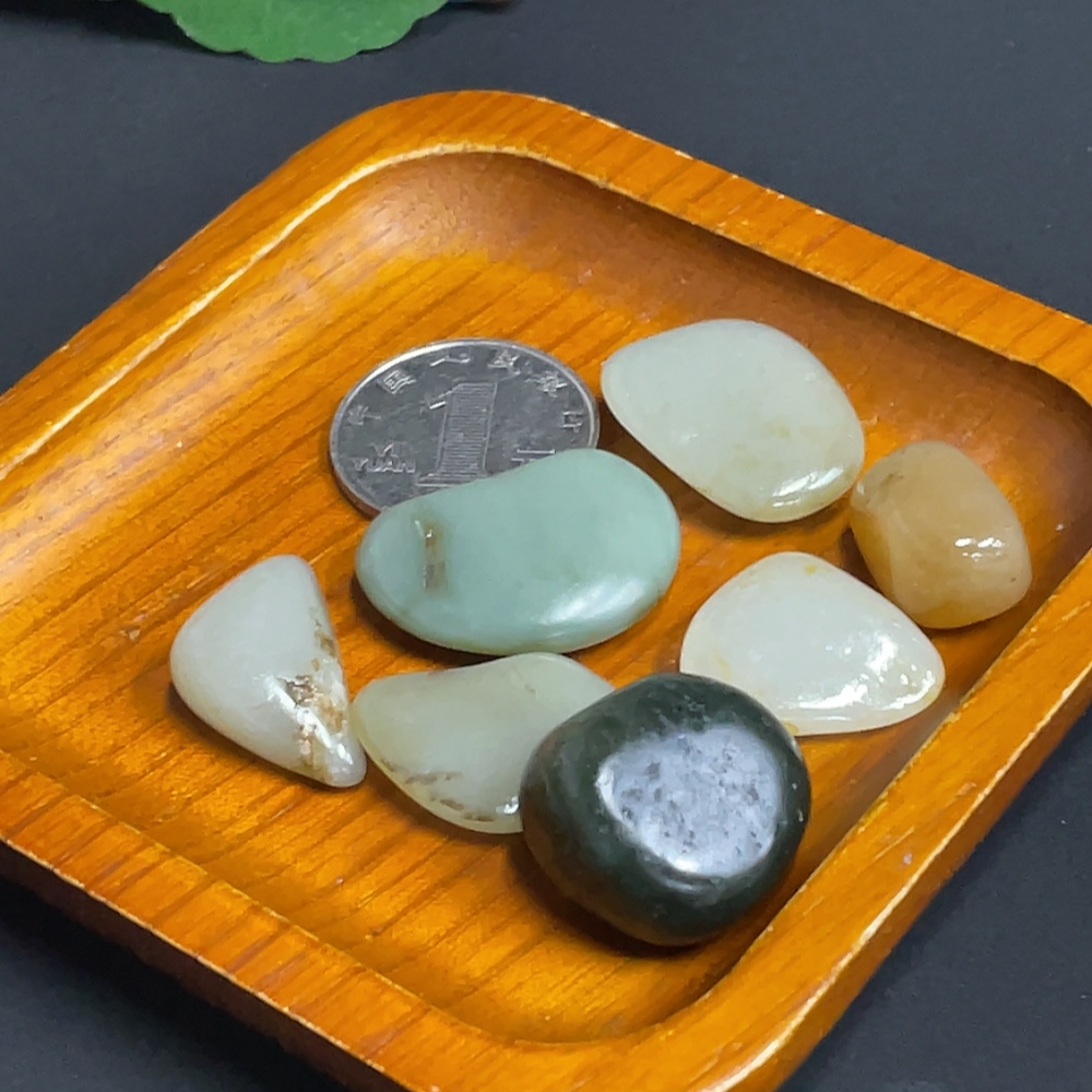 H33881689 Hetian Jade, undetermined cause of skin color, total weight approx. 45.4g