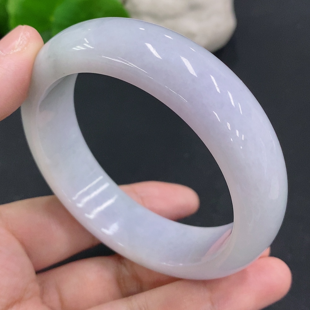 F33884093 Jadeite regular bangle size 58.5 total weight about 87.7g