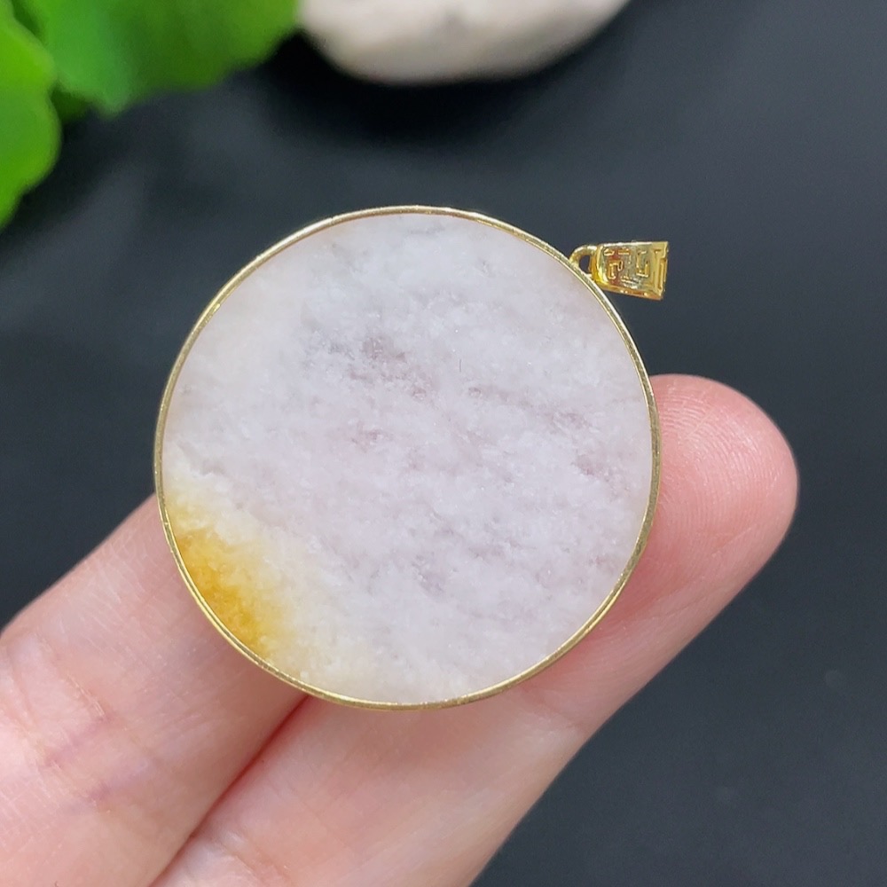 F23572443 Jadeite Inlaid Pendant 18K Gold Total Weight Approx. 4.3g