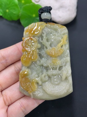F41906926 翡翠挂件龙牌 货品总约重 含绳62.37g