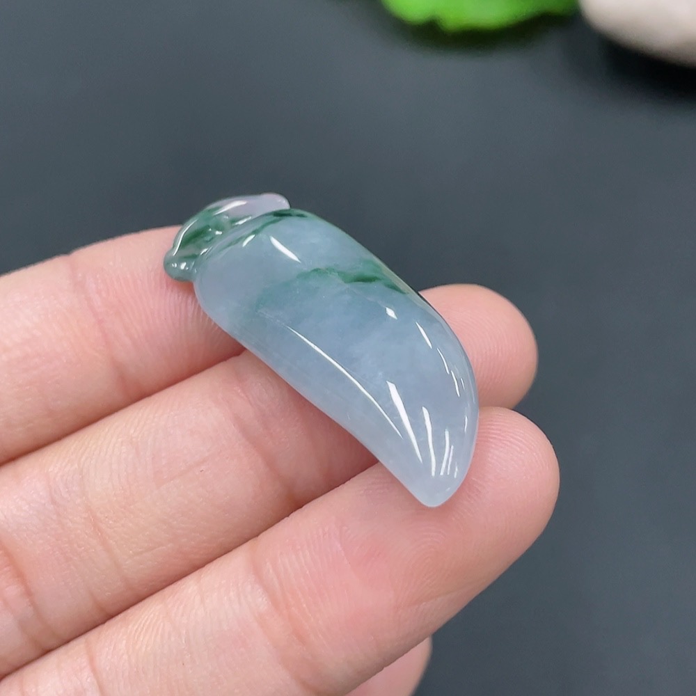 F22538009 Jadeite Auspicious Melon Pendant Total Weight 6.266g