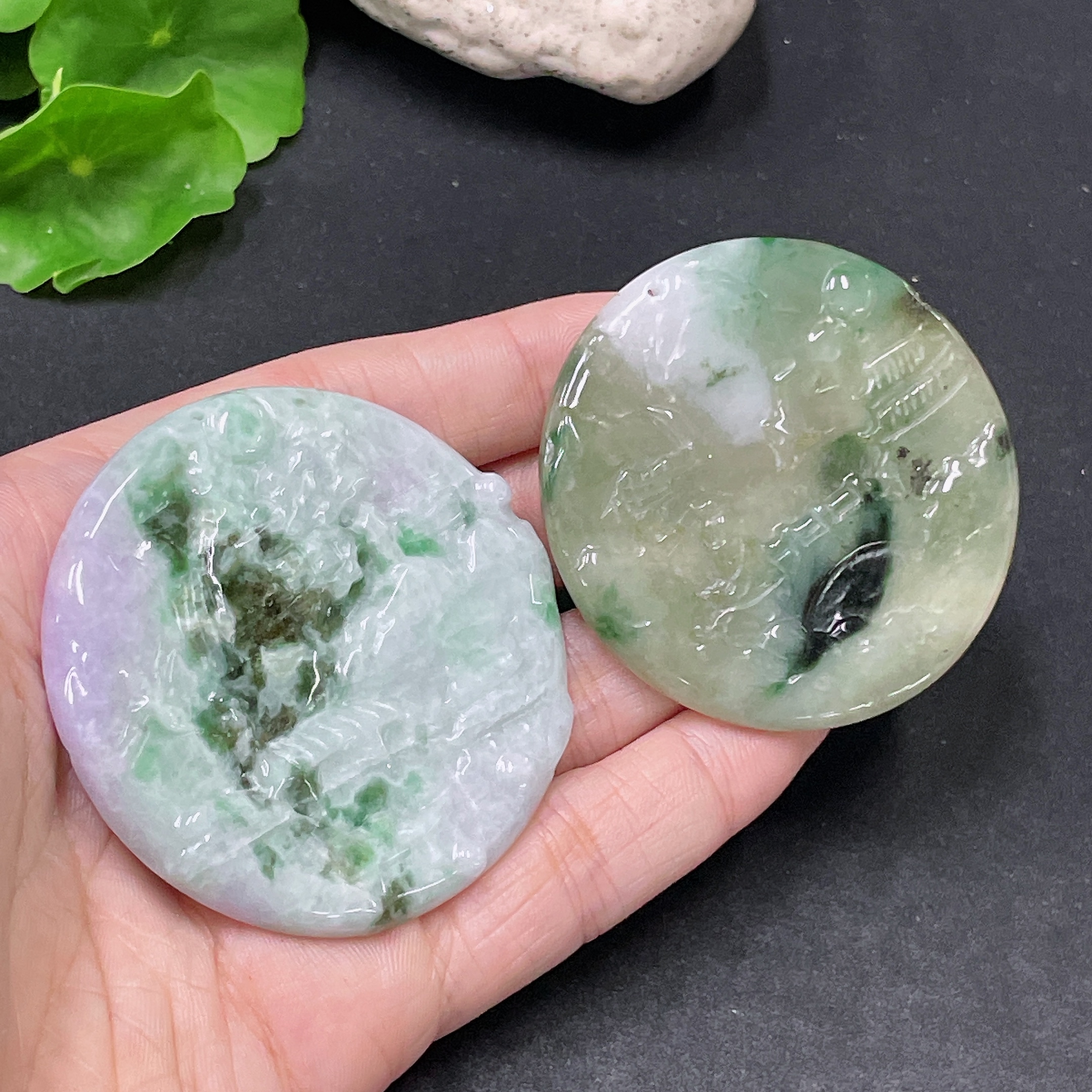 F34020339 Jadeite Pendant Sell as a Lot Containing Other Mineral Components