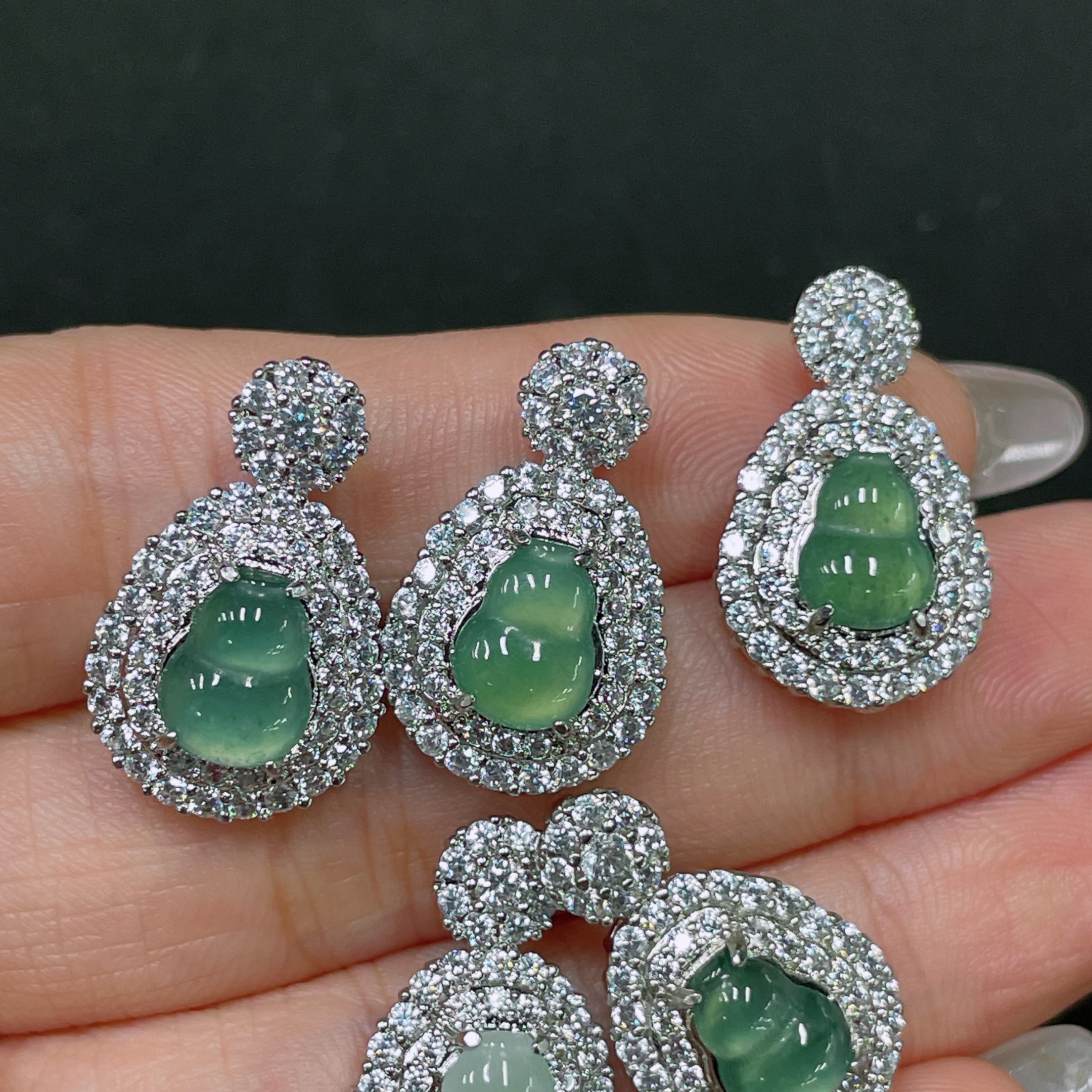 F35104030 Jadeite Inlaid Pendant Non-Gold Sell as a Lot