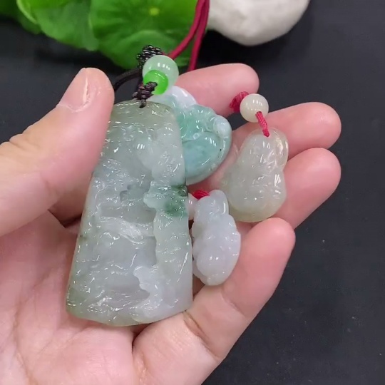 F34961446 Jadeite Pendant Sell as a Lot with Beads Non-Jadeite