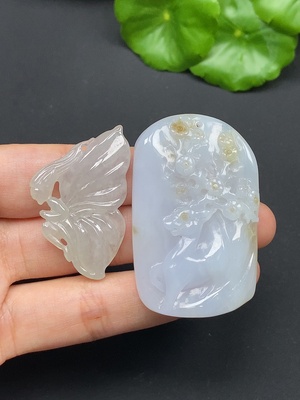 F46580951 翡翠挂件 一手走 总重约30g