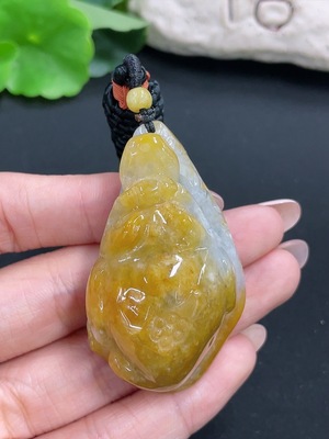 F42996632 翡翠金蟾挂件 货品总重约59.72g