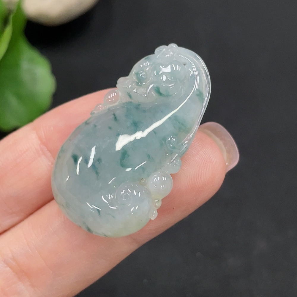 F20281237 Jadeite Fushou pendant Total weight: 8.590g