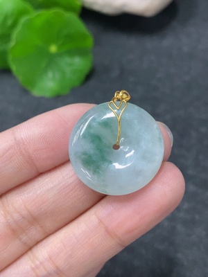 F32798580 Jadeite Safety Buckle Pendant with 18K Gold, Total Weight Approx. 5.37g