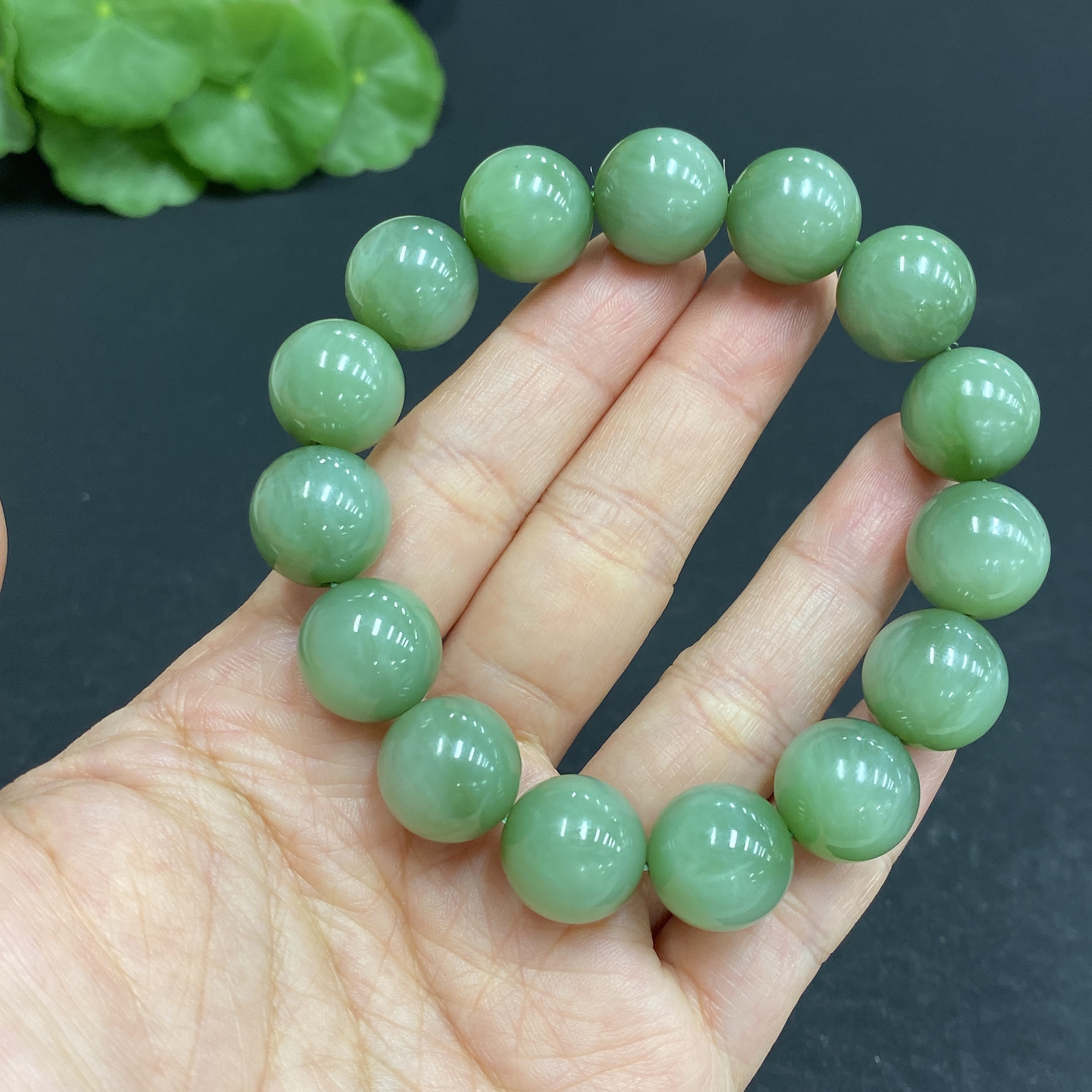 H33845532 Hetian Jade Bracelet, approx. 13.2mm, total weight approx. 56.7g