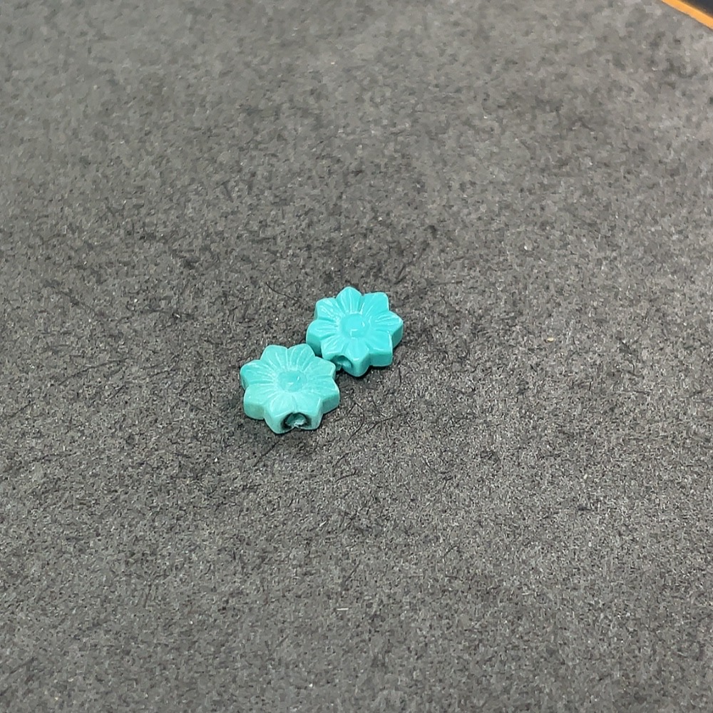 C34990542 Turquoise Jewelry, Color Origin Undetermined, Containing Other Mineral Components, Total Weight Approximately 0.47g, Sell as a Lot