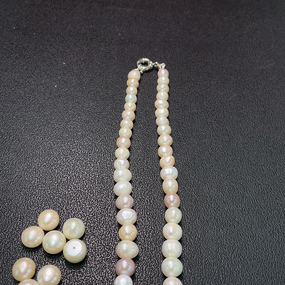 C34006012 Pearl Necklace + Loose Beads Non-Gold Total Weight Approx. 90.14g Sell as a Lot