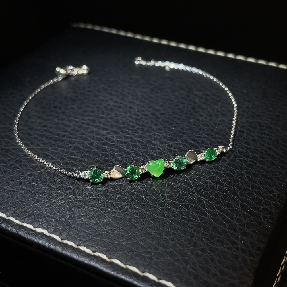 C31576276 Emerald Bracelet Set in 18k Gold, Total Weight Approx. 1.75g, Clarity Enhanced, Accented with Diamonds and Jadeite