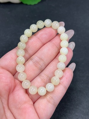 H41946268 和田玉手串 卡7.8mm左右 货品总重约18.2g