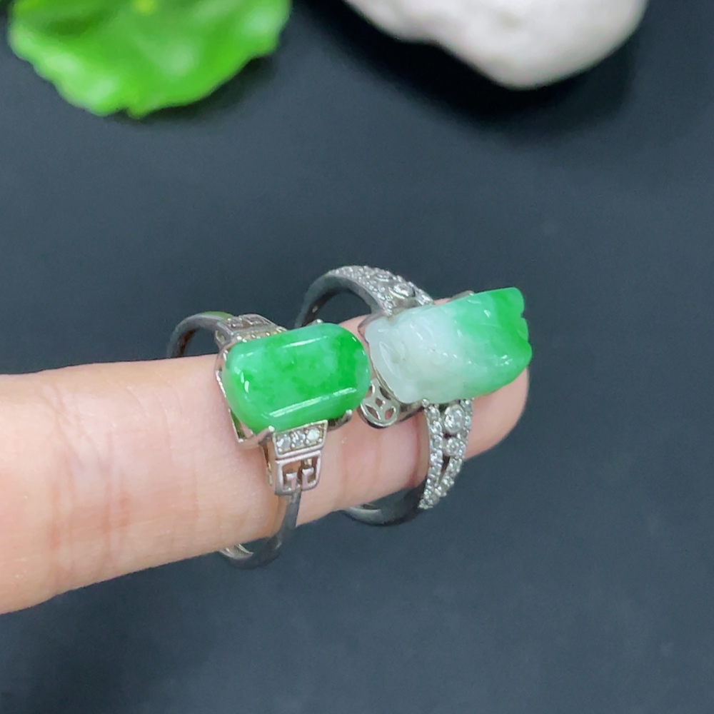 F32696996 Jadeite Inlaid Piece Non-Gold Adjustable Sell as a Lot