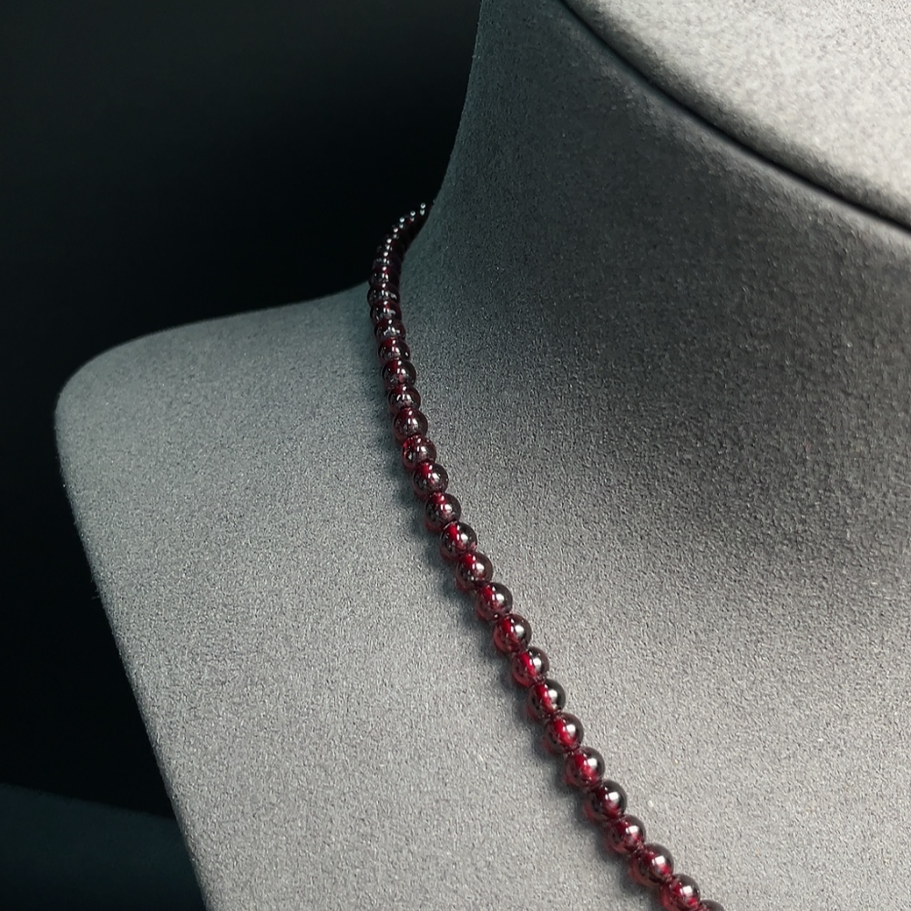 C32814441 Garnet bead necklace non-gold total weight about 15.50g approx.4mm