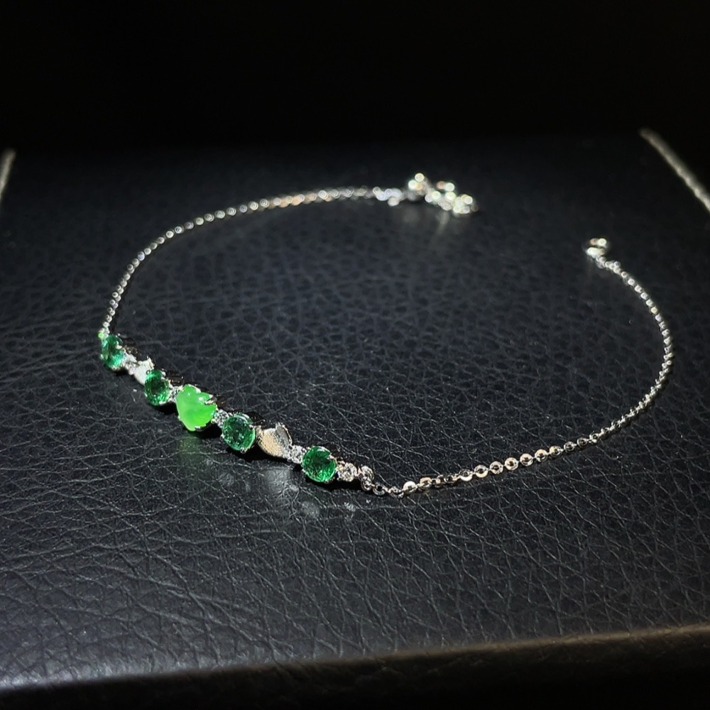 C31576276 Emerald Bracelet Set in 18k Gold, Total Weight Approx. 1.75g, Clarity Enhanced, Accented with Diamonds and Jadeite