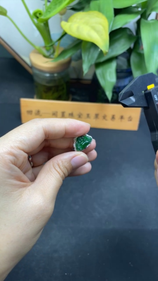 F35145613 Jadeite Buddha Inlaid Ring 18k Gold Setting Size 13 Total Weight Approx. 2.3g With Diamond (Colorless) Inlay