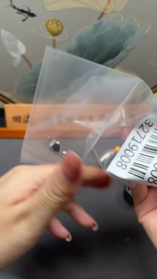 C32719008 Sapphire Pendant Non-Gold Total Weight Approx. 1.09g