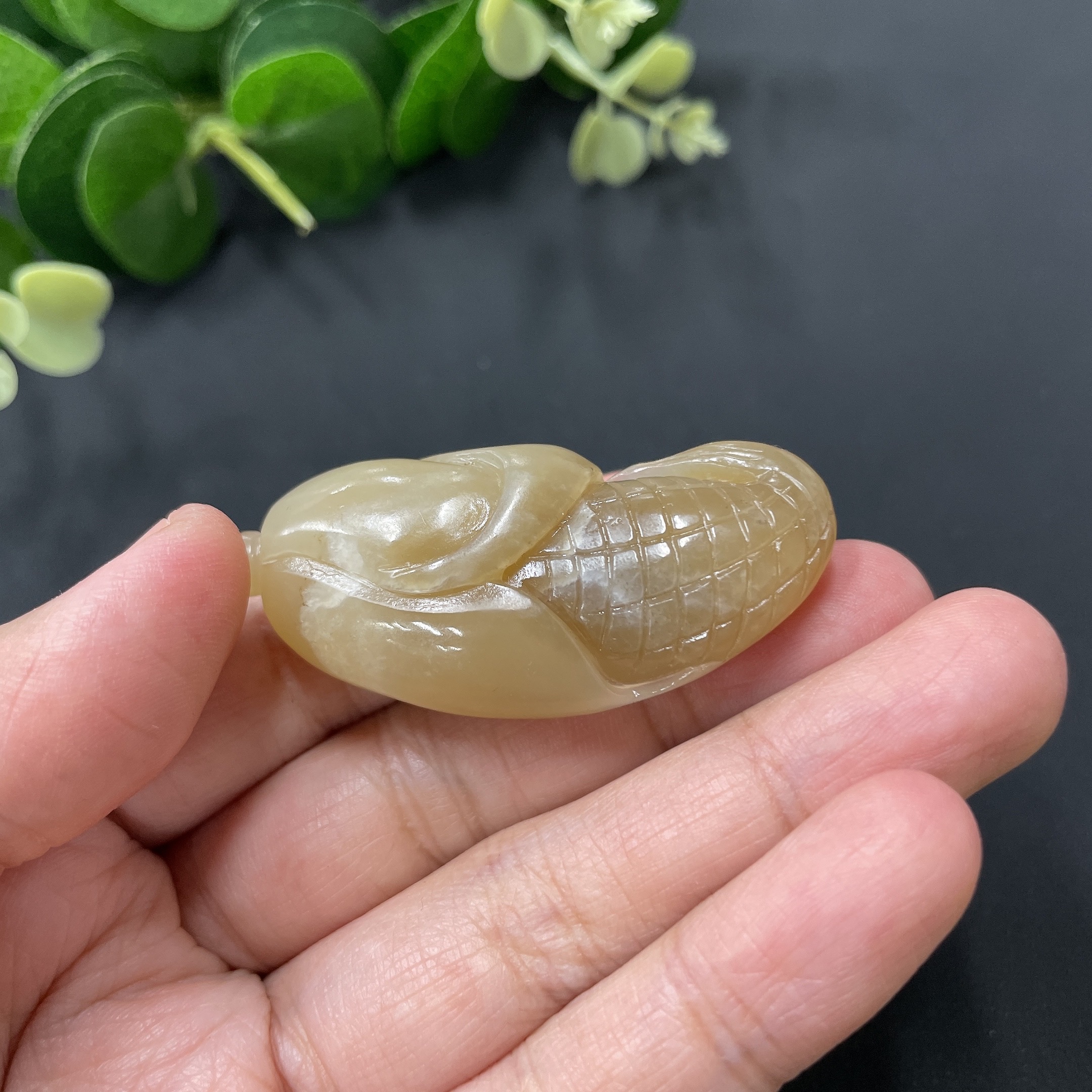 H10029625 Hetian Jade Corn Pendant, Total Weight 24.2g
