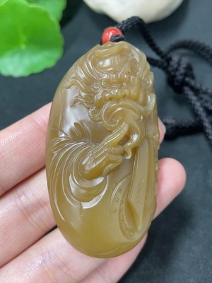 H43115659 和田玉挂件  钟馗 非金   货品总重约（含绳）58.2g