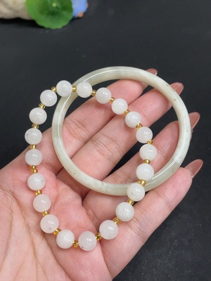 H35119561 Hetian Jade Round Bracelet Bracelet Total Weight Approximately 35.8g Containing Other Mineral Components