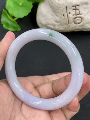 F46525832 翡翠圆条手镯 货品总重约55.6g 55.8圈口