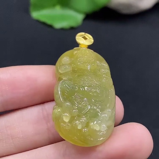 F32729253 Jadeite Caishen Pendant 18K Gold Color Origin Undetermined Total Weight Approx. 12.84g