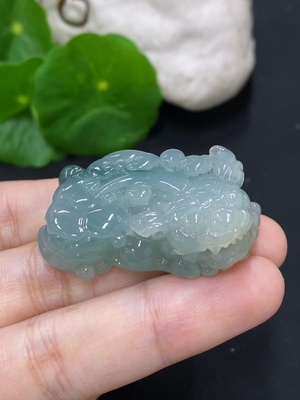 F46615858 翡翠貔貅挂件 货品总重约27克