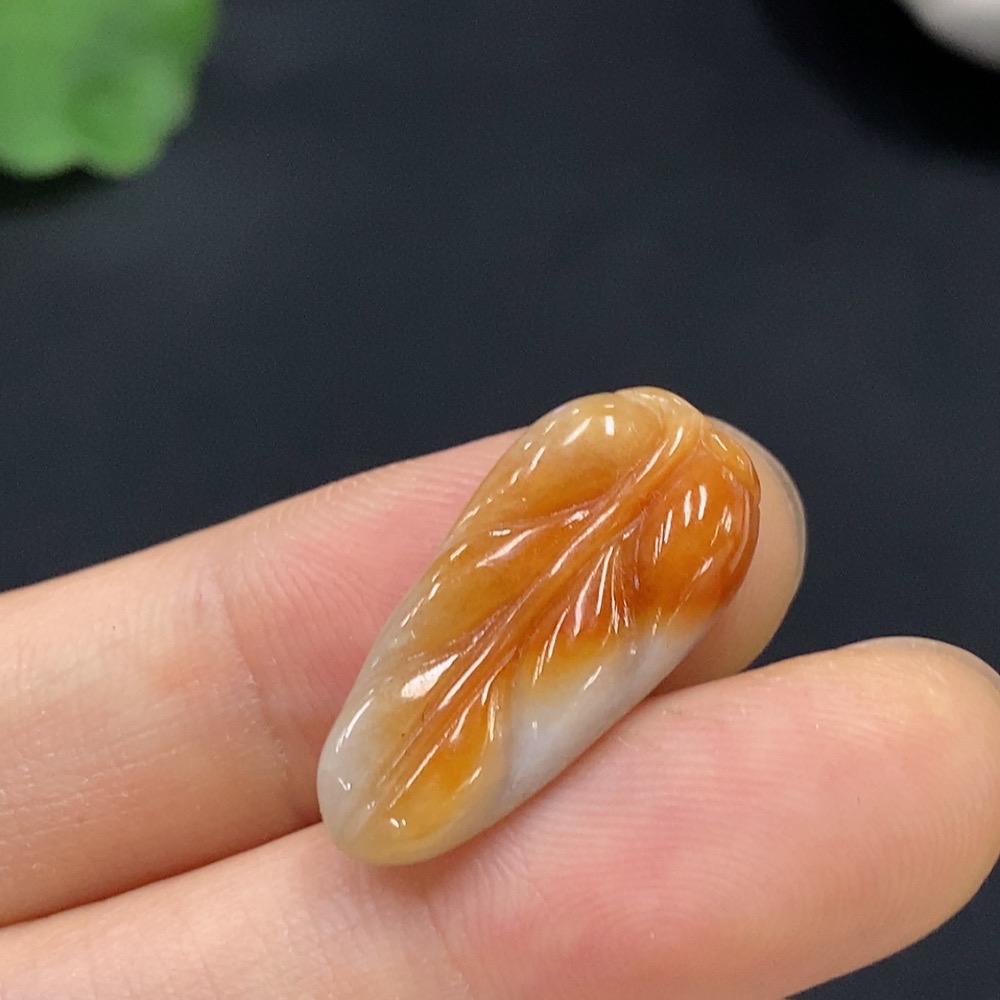 F28267756 Jadeite Leaf Pendant Total Weight Approx. 1.93g Color Origin Undetermined