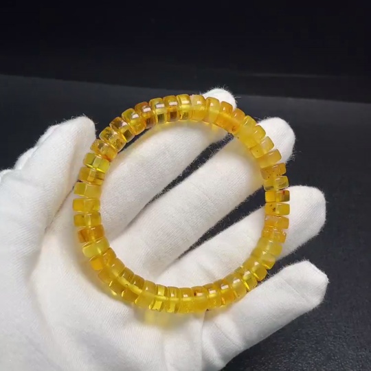 C29403756 Amber Beeswax Bracelet, Approx. 8.5mm, Total Weight About 10.78g