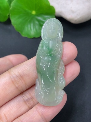 F41934115 翡翠挂件观音 货品总约重7.2g