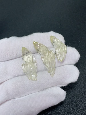 C41930554 水晶饰品  货品总重约9.43克 一手走