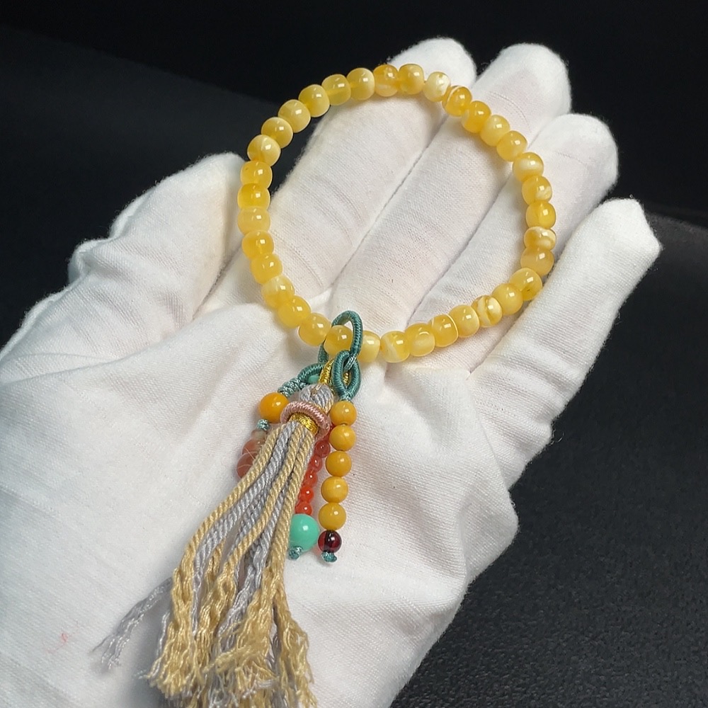 C33921040 Amber Beeswax Bracelet Total Weight About 7.49g With String Size Approx.6.1mm