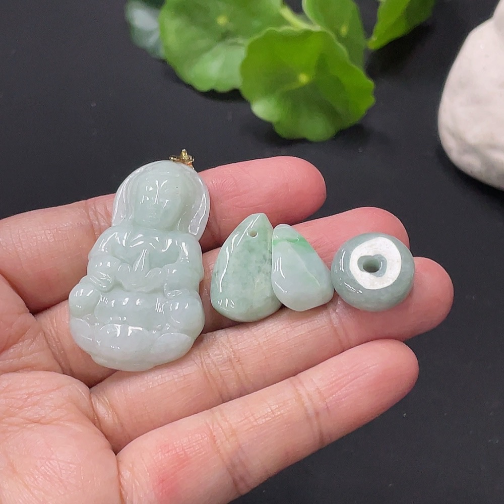 F26962295 Jadeite Pendant Non-Gold Buckle