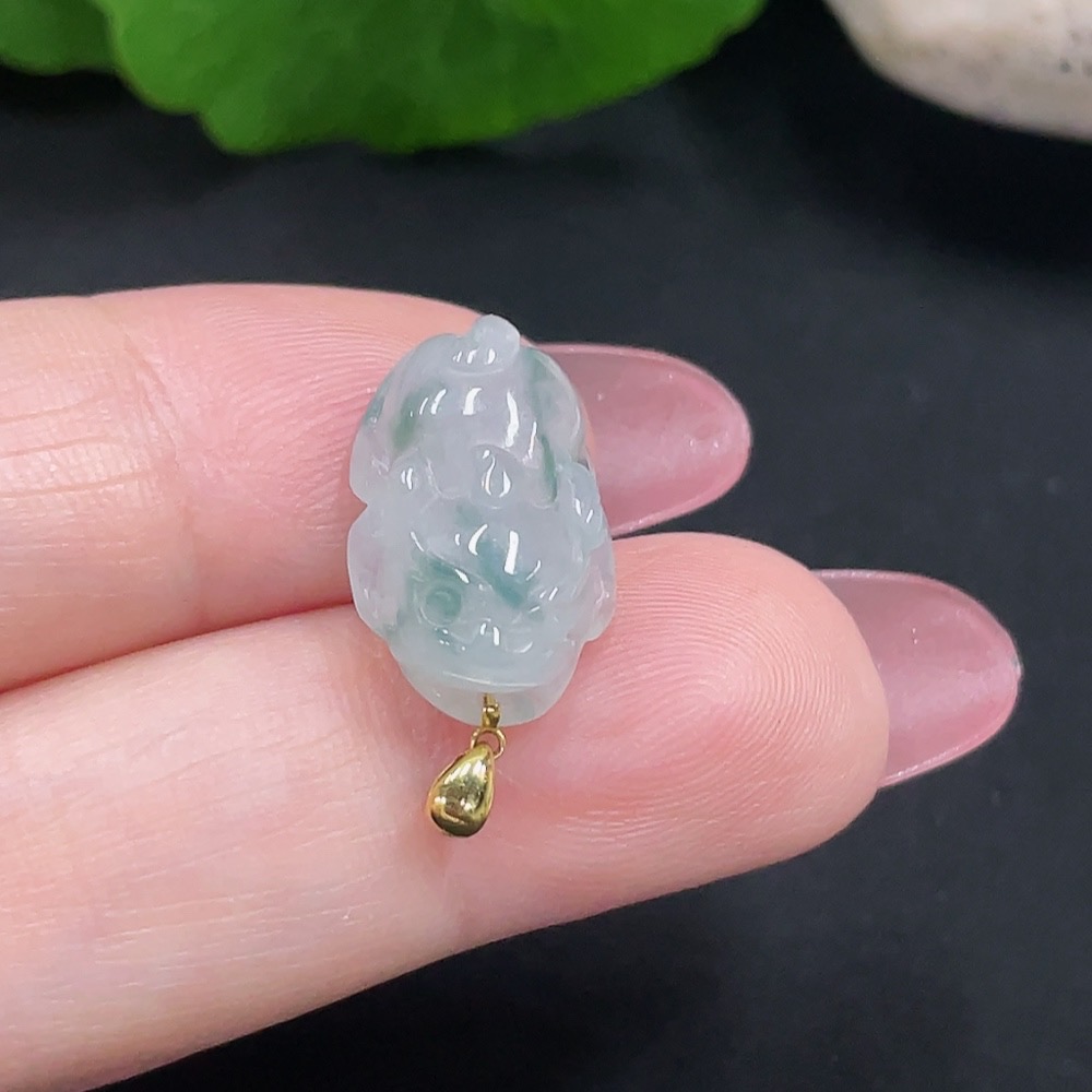 F34981836 Jadeite Pi Xiu Pendant with 18K Gold, Total Weight Approx. 1.8g