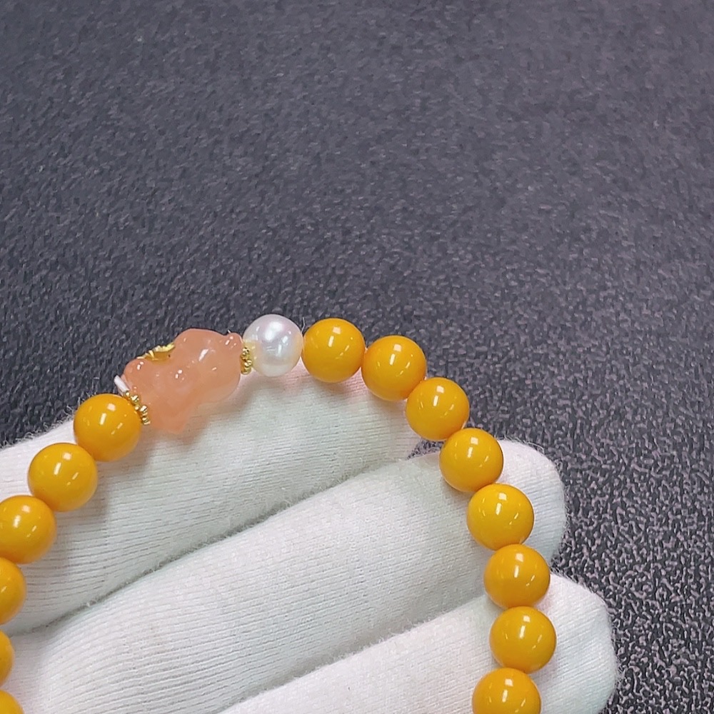 C33869647 Amber and Beeswax Bracelet Non-Gold Partial Repair Visible With Pearls Stones Possibly Non-Natural Total Weight Approx. 7.62g Size About 7.4mm