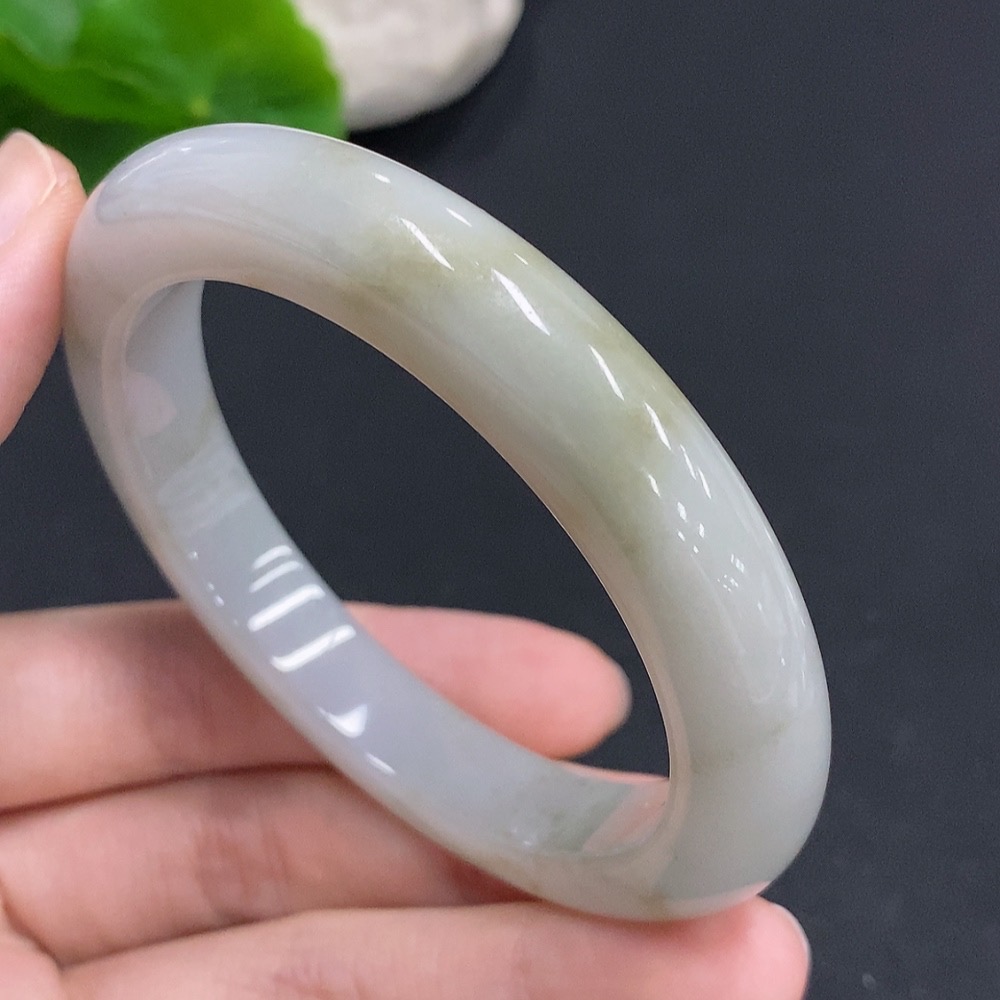 F31644810 Jadeite Round Bangle, Size 55.9, Total Weight Approx. 57.3g