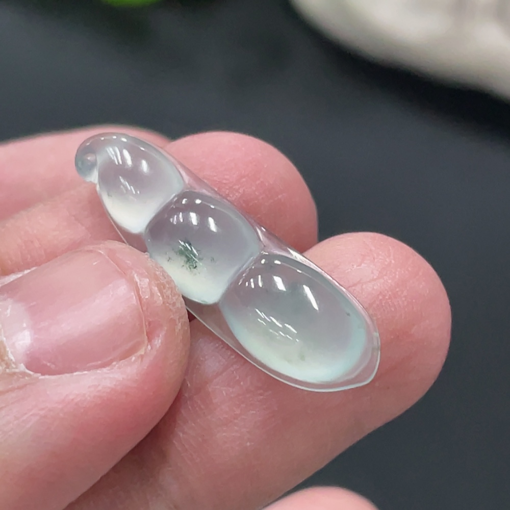 F32754771 Jadeite Auspicious Bean Inlay Piece