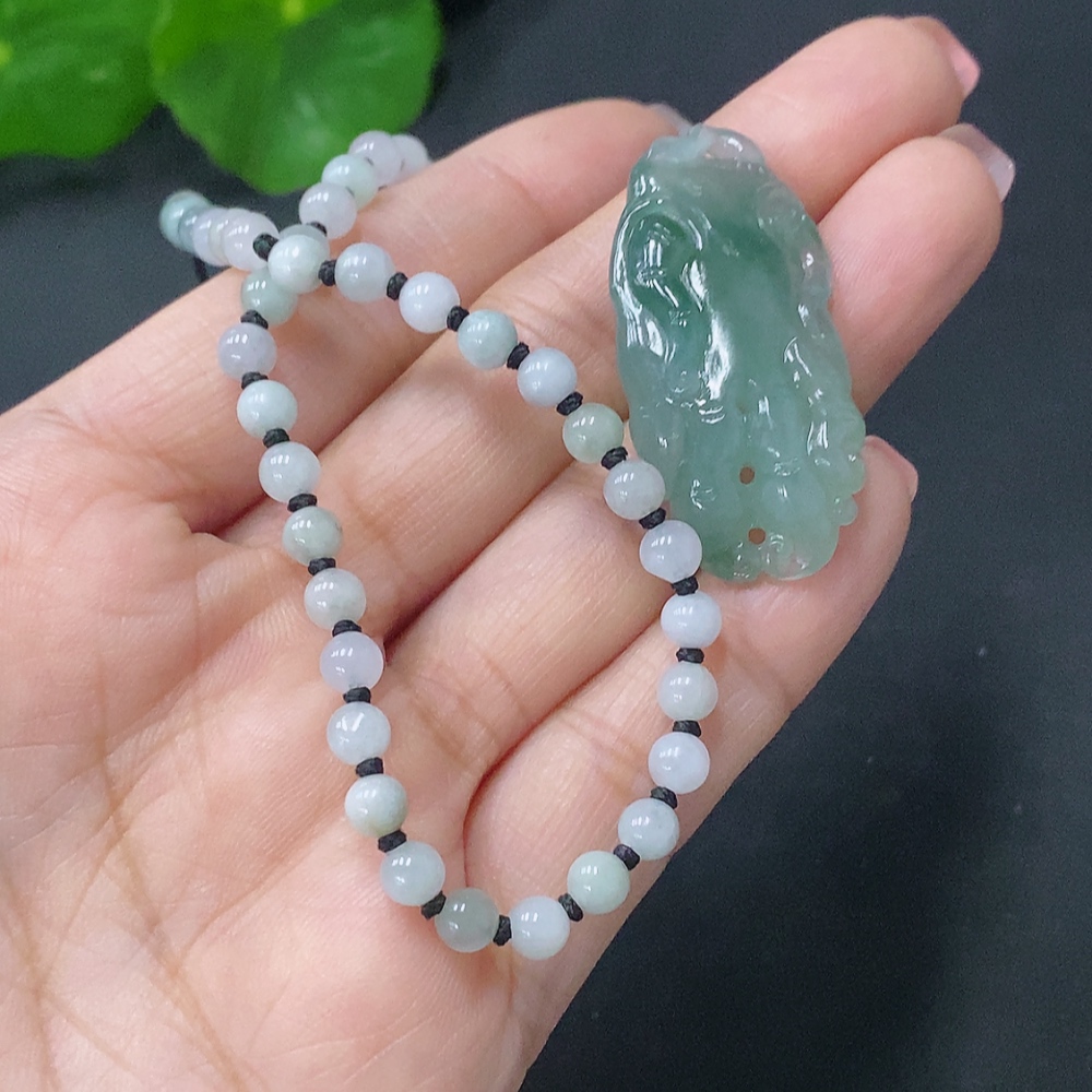 F27046774 Jadeite Pendant Bead Strand Sell as a Lot