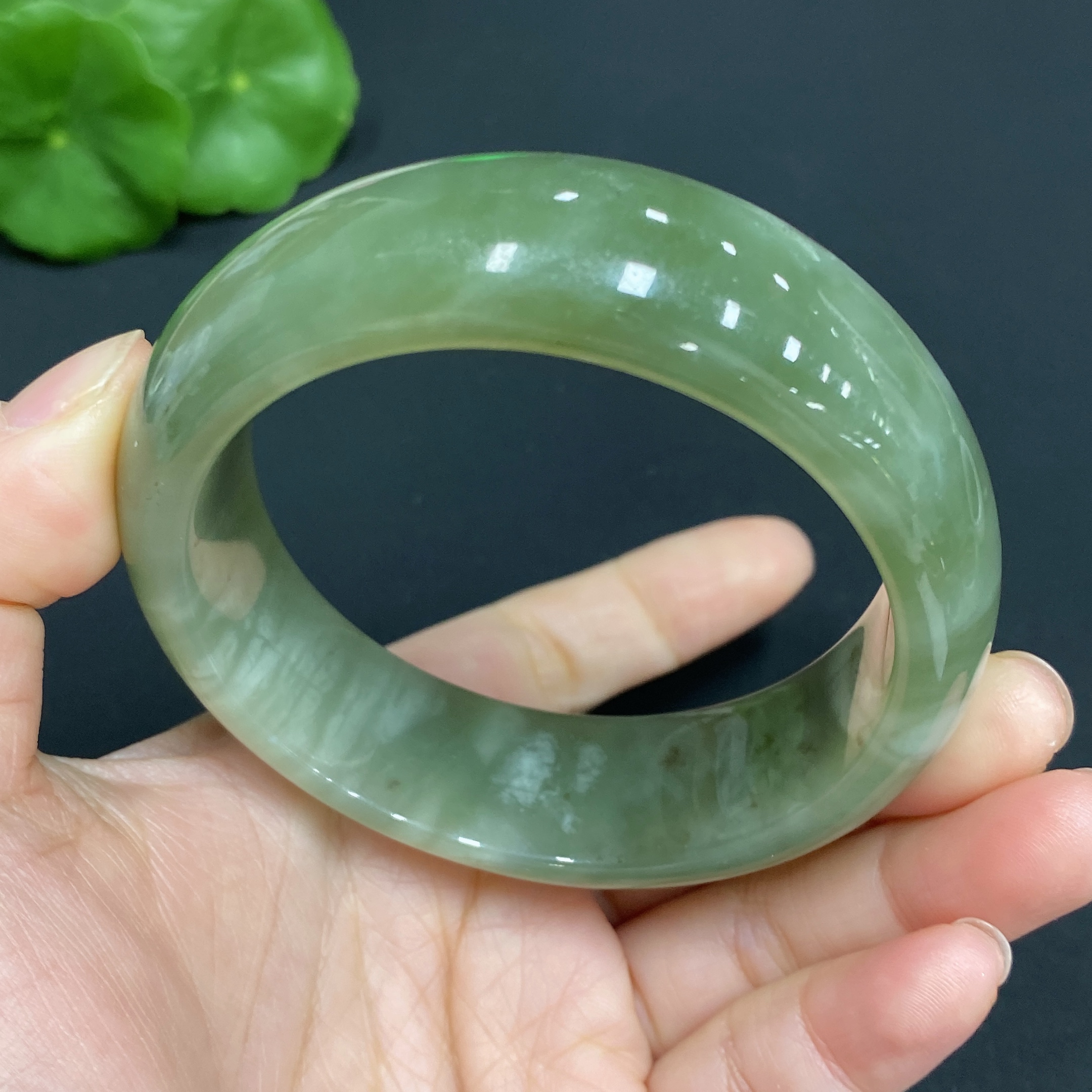 H26037942 Hetian Jade Round Bracelet (Size 56.8, Total Weight Approx. 79g, Contains Other Mineral Components)